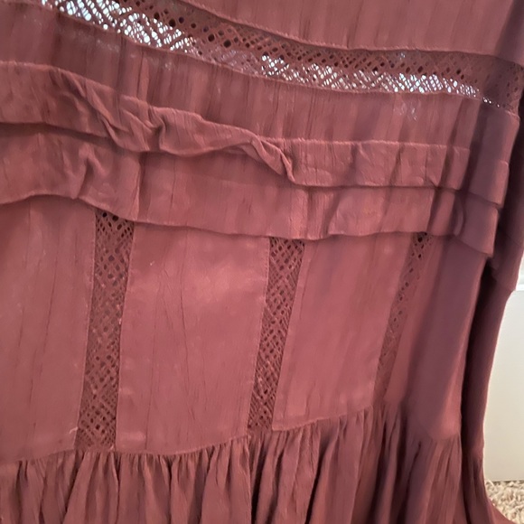 American Eagle Flowy Tank - Picture 3 of 4